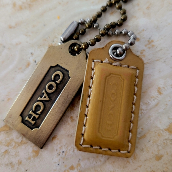 Coach Tag Set - Picture 7 of 7